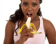 Atletas Comendo Banana 2
