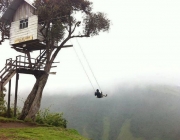 Balanço na La Casa Del Arbol 3