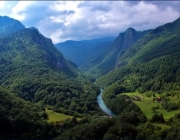 Tara River Canyon em Montene