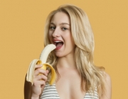 Comendo Banana 3