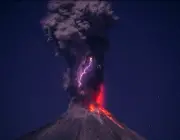 Histórico de Erupção Vulcão do Fogo 1
