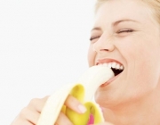 Pessoas Comendo Banana 1