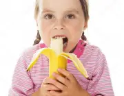 Pessoas Comendo Banana 5