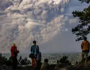 Turismo no Vulcão Sinabung 1