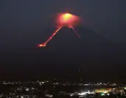 Vulcão Mayon em Erupção 2
