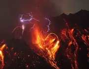 Vulcão Sakurajima Em Erupção 4