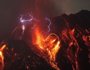 Vulcão Sakurajima Em Erupção 4