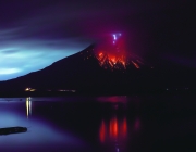 Vulcão Sakurajima em Erupção 3
