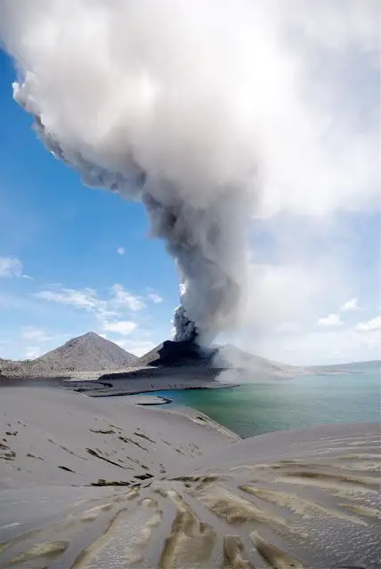 Vulcão Tavurvur 3