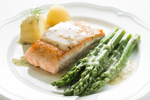 Salmão Com Creme de Aspargos