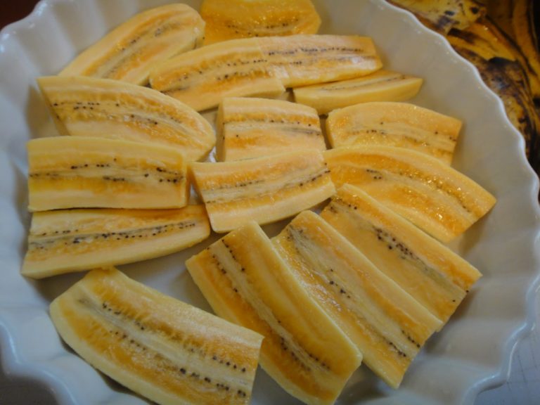 Banana Pão Crua Fatiada