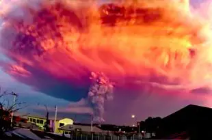 Depois de 54 anos vulcão Calbuco desperta e ameaça população local