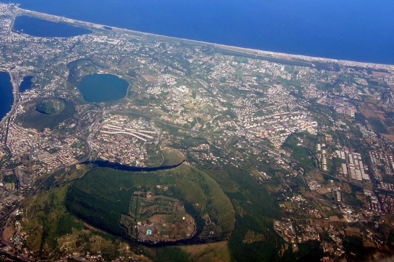 Visão Aérea do Vulcão Campi Flegrei