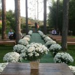 Flor Bola Belga Artificial no Casamento