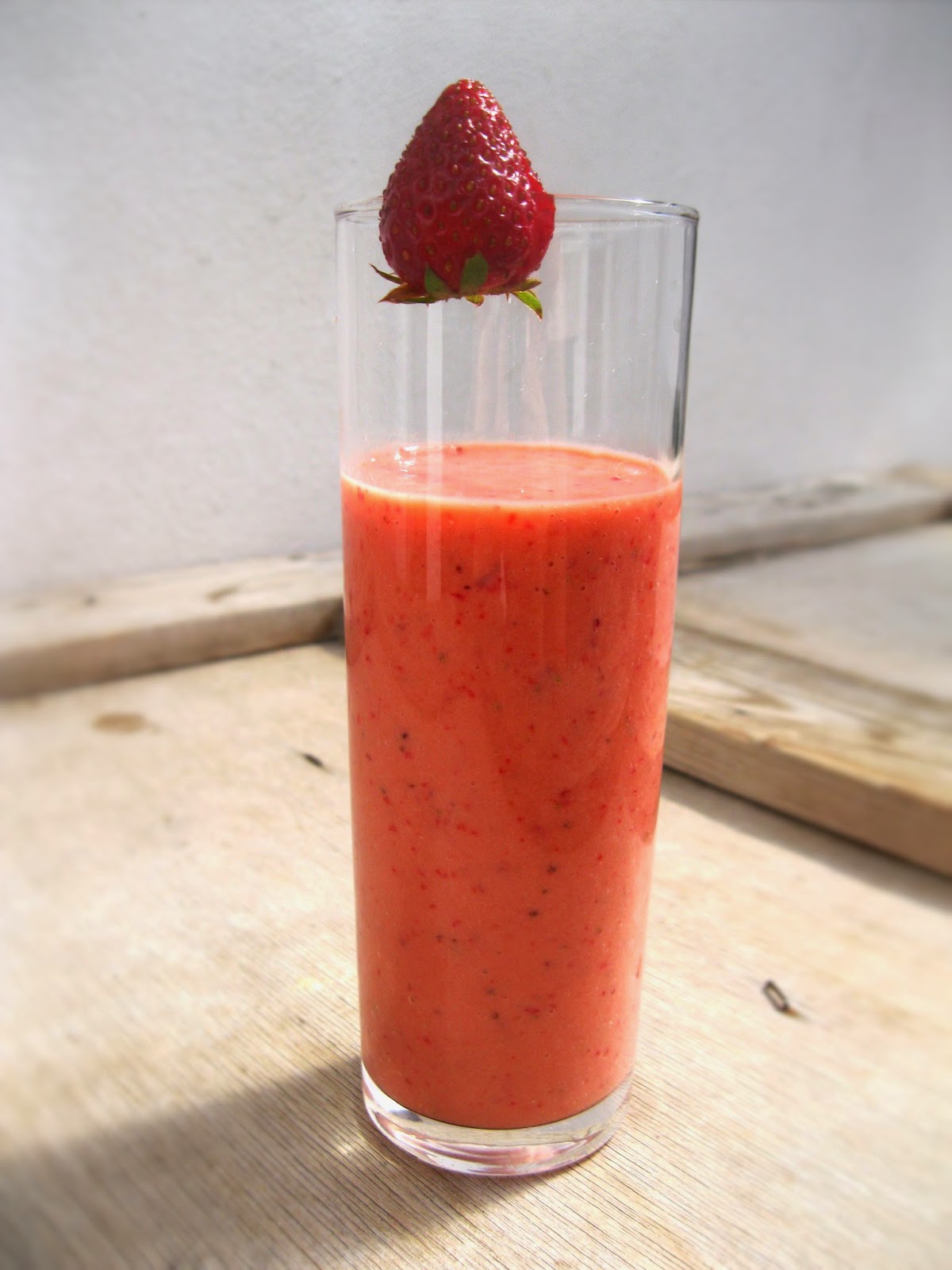 Smoothie De Pêssego Com Morango