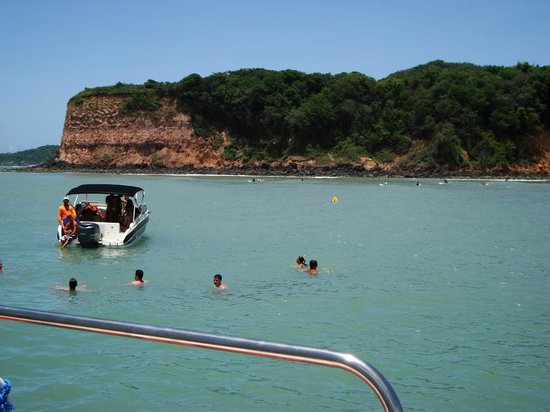 Turistas na Praia dos Golfinhos 