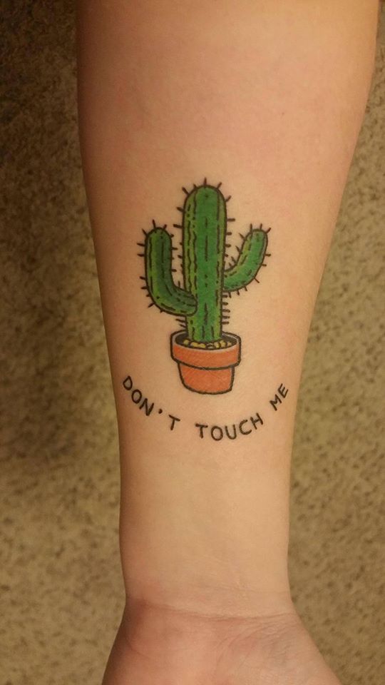 Tatuagem de Cacto no Braço
