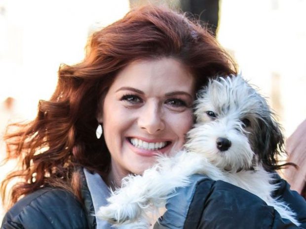 Debra Messing Com Seu Cachorro Henri 