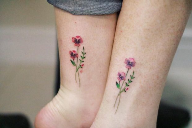 Tatuagem Amor Perfeito no Pulso