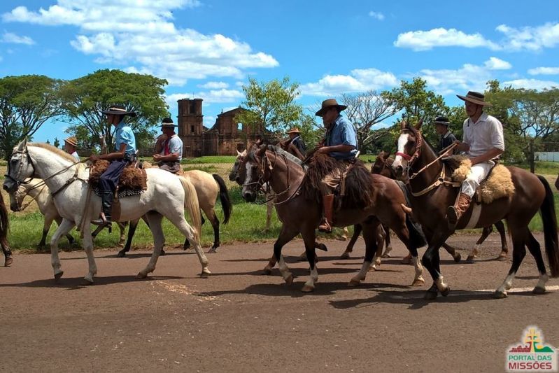 Tropas de Muares em Cavalgada 