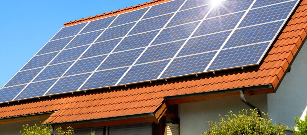Mercado solar segue em crescimento no Brasil depois de reduzir 95% em contas de luz