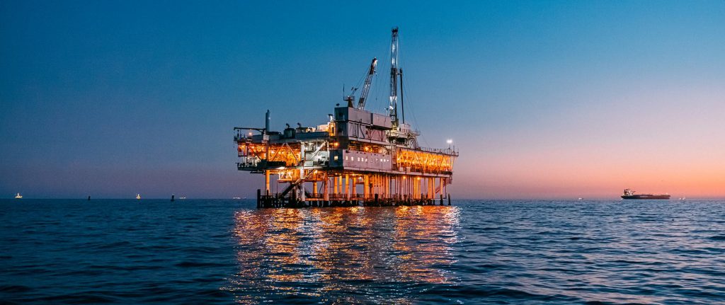 exploração de petróleo no fundo do mar